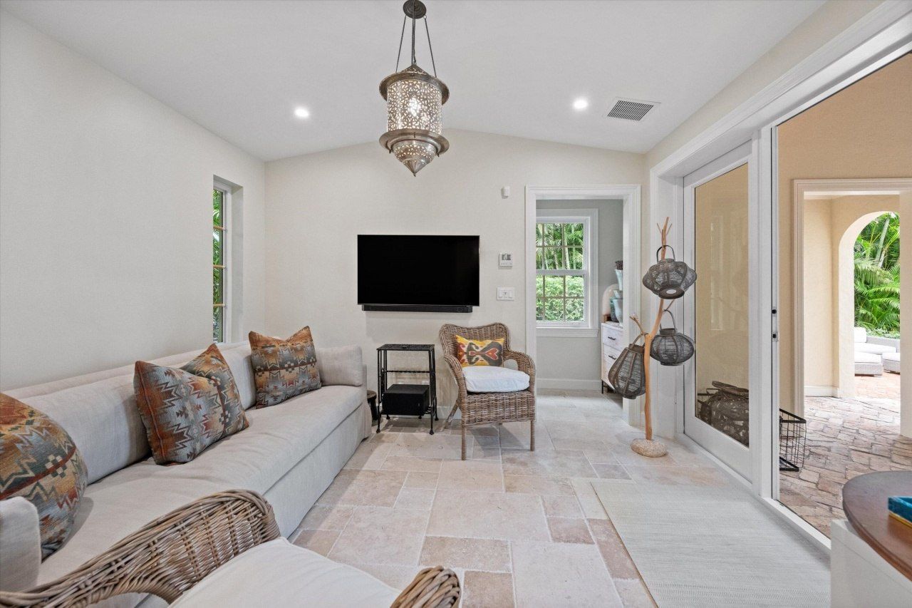 2411 Aravale Road, West Palm Beach, FL 33401 Photo