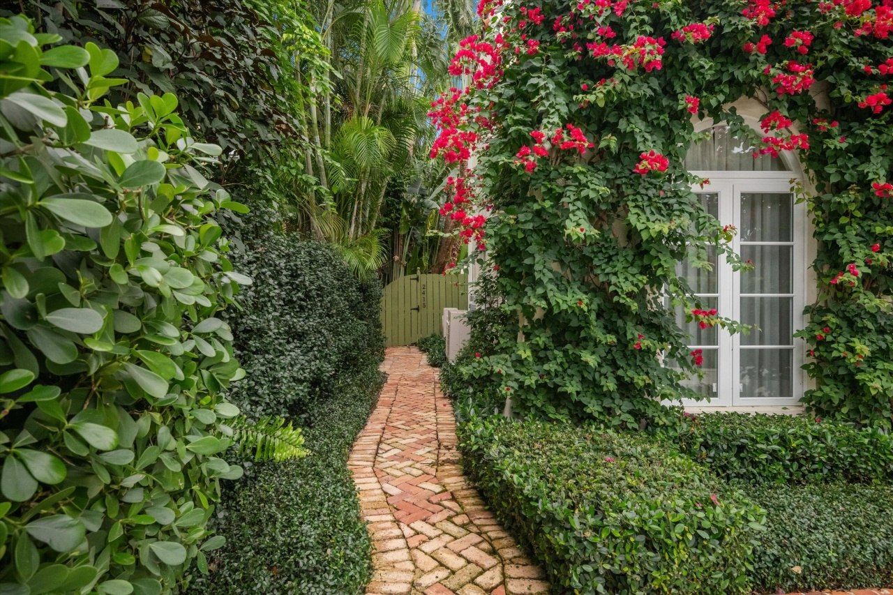 2411 Aravale Road, West Palm Beach, FL 33401 Photo