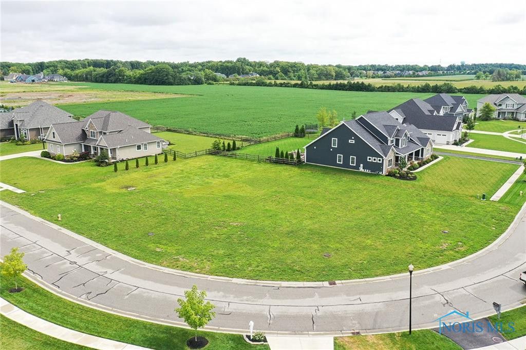 1002 Wilderness Court, Perrysburg, OH 43551 Main Photo