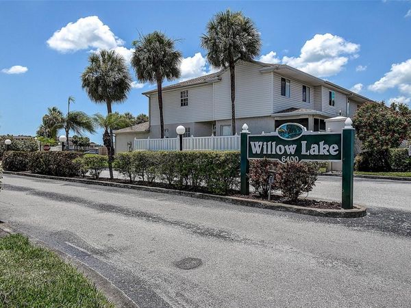 6400 46TH AVENUE N, Unit 307, KENNETH CITY, FL 33709