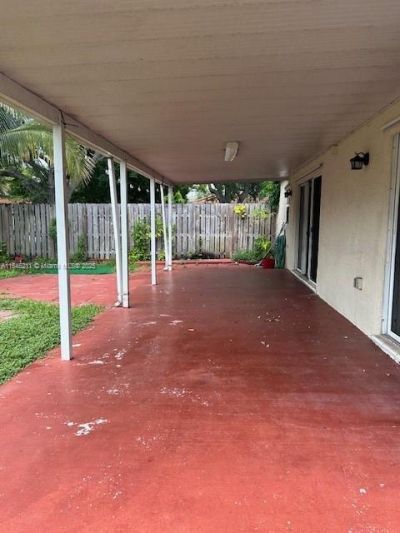 9136 NW 192nd Ter, Hialeah, FL 33018 Photo
