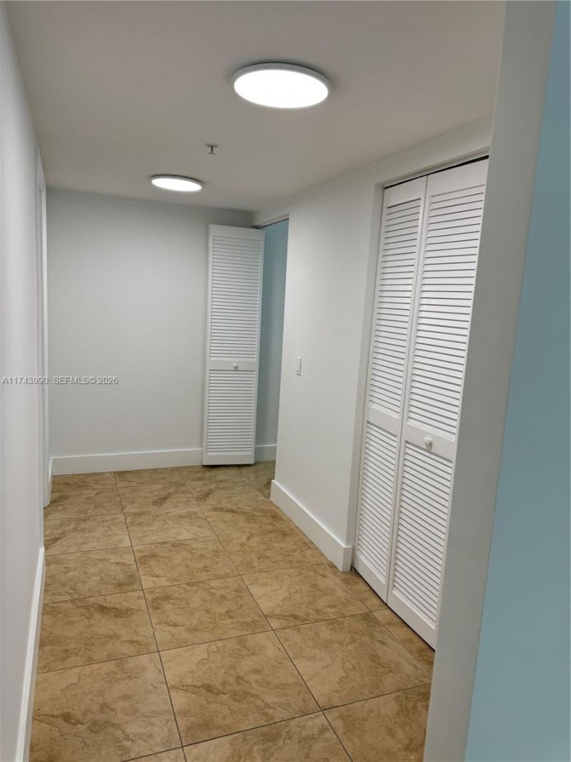 41 SE 5th St, Unit 808, Miami, FL 33131 Photo
