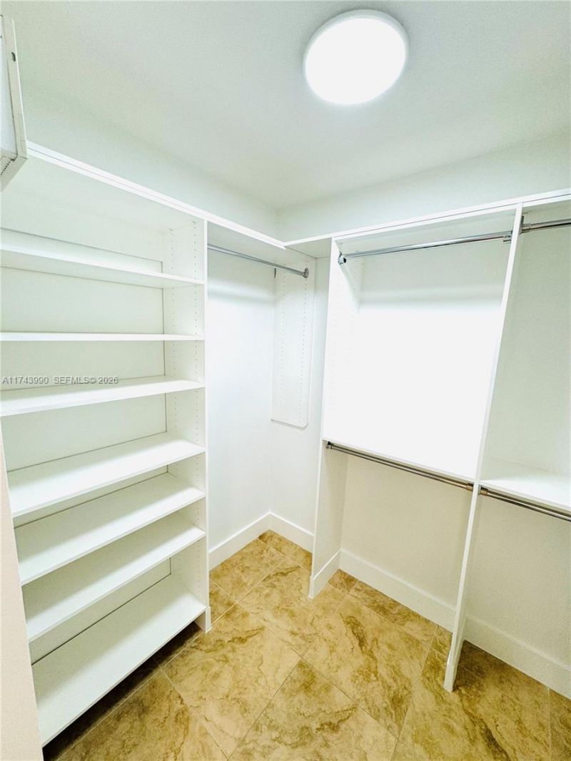 41 SE 5th St, Unit 808, Miami, FL 33131 Photo