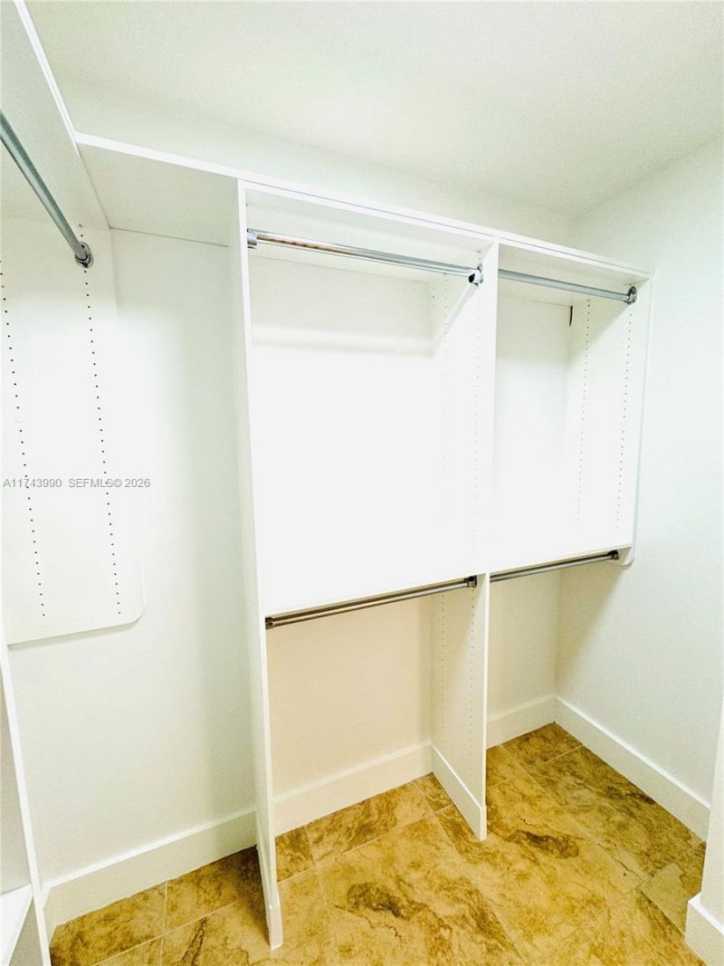 41 SE 5th St, Unit 808, Miami, FL 33131 Photo