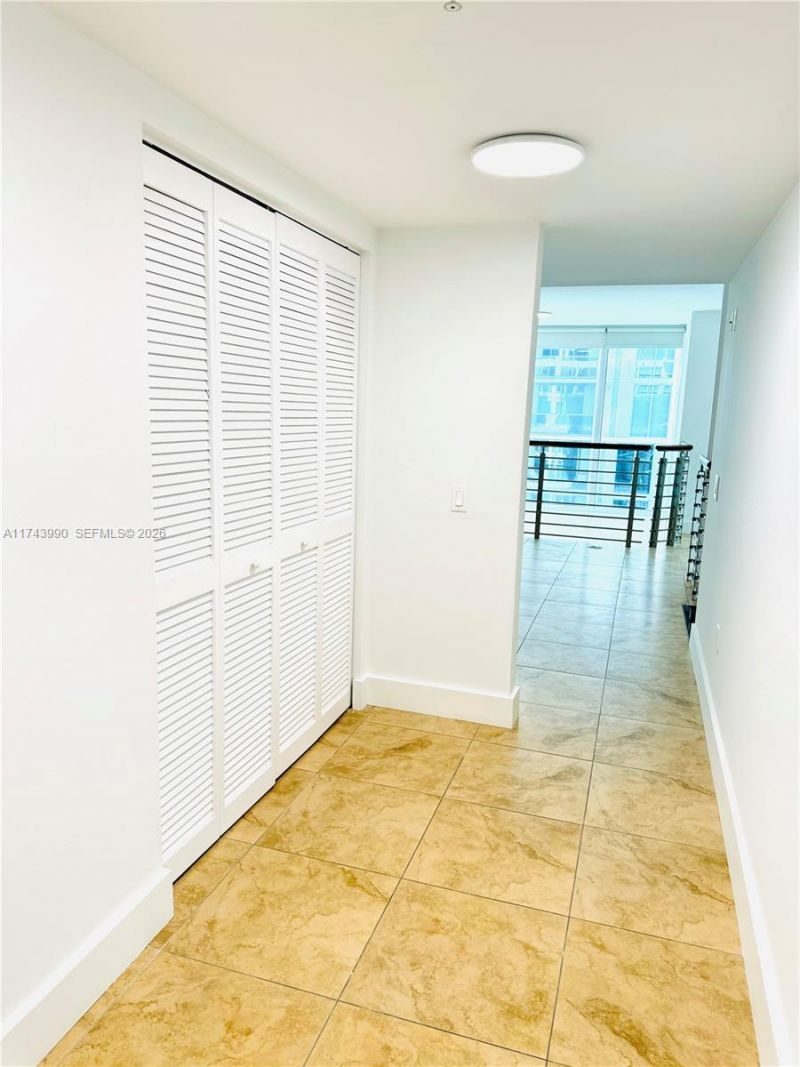 41 SE 5th St, Unit 808, Miami, FL 33131 Photo