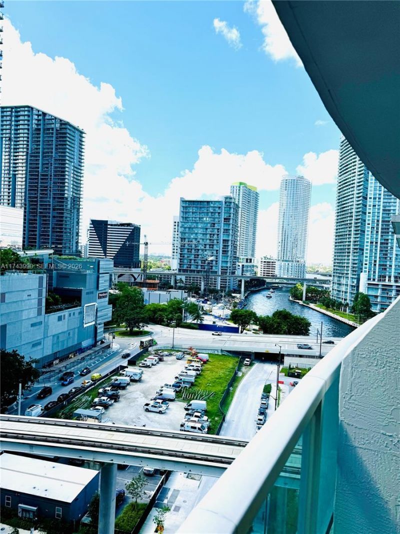 41 SE 5th St, Unit 808, Miami, FL 33131 Photo