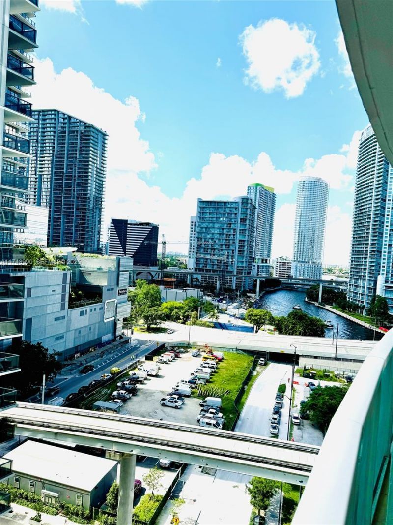 41 SE 5th St, Unit 808, Miami, FL 33131 Photo