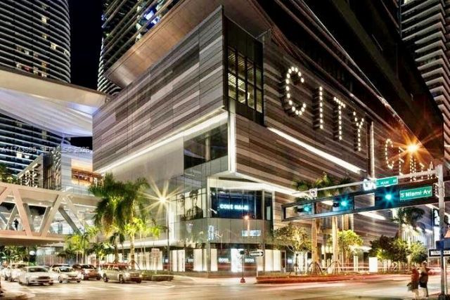 41 SE 5th St, Unit 808, Miami, FL 33131 Photo