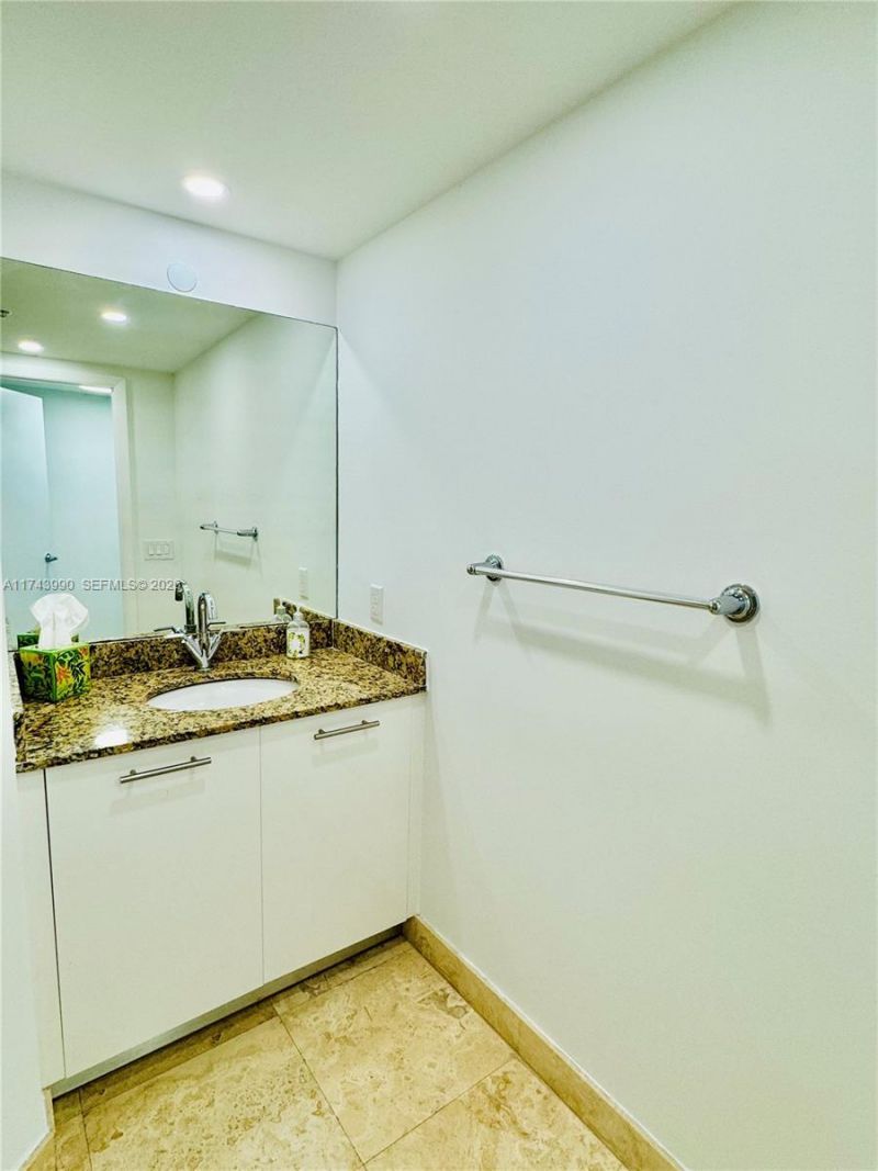 41 SE 5th St, Unit 808, Miami, FL 33131 Photo