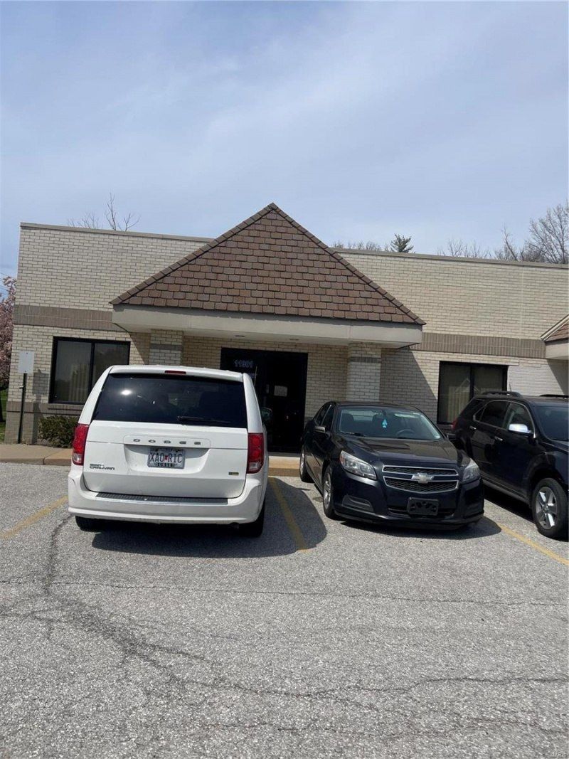 11901 W Florissant Avenue, Florissant, MO 63033 Main Photo