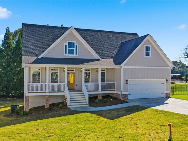 105 Bob White Drive, Calhoun, GA 30701