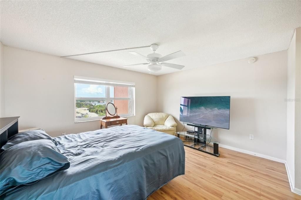 1120 N Shore Drive Ne, Unit 903, Saint Petersburg, FL 33701 Photo