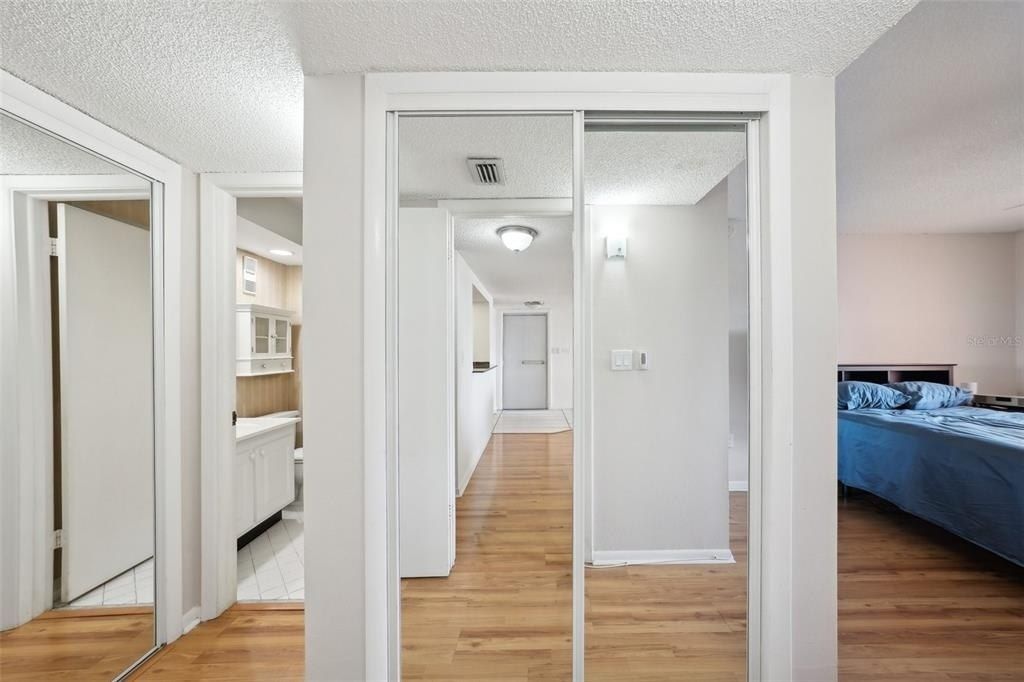 1120 N Shore Drive Ne, Unit 903, Saint Petersburg, FL 33701 Photo