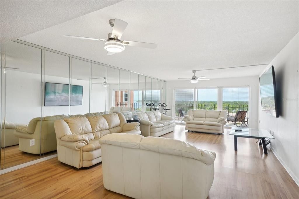 1120 N Shore Drive Ne, Unit 903, Saint Petersburg, FL 33701 Photo