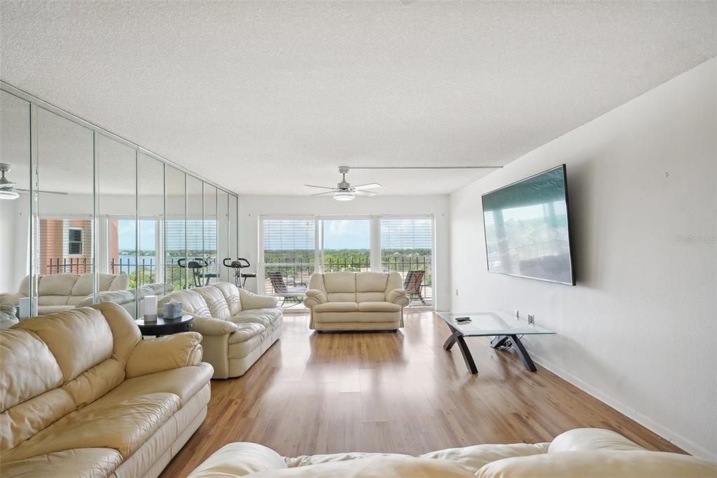 1120 N Shore Drive Ne, Unit 903, Saint Petersburg, FL 33701 Photo