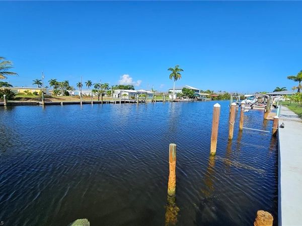 3883 Coconut DR, ST. JAMES CITY, FL 33956