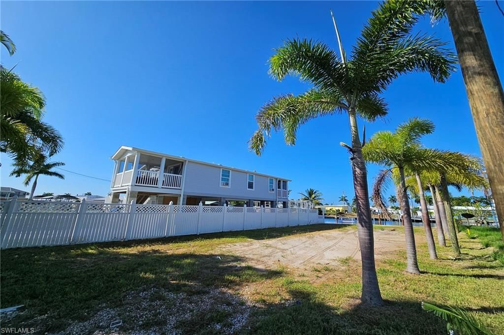 3883 Coconut Dr, Saint James City, FL 33956 Photo