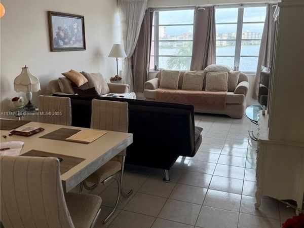 18555 NE 14th Ave, Unit 618, Miami, FL 33179