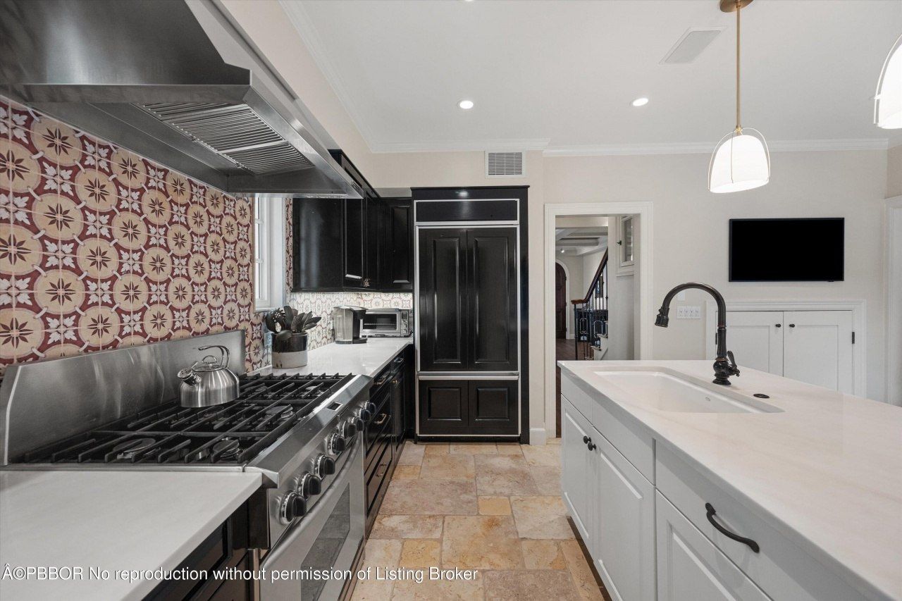 2411 Aravale Road, West Palm Beach, FL 33401 Photo