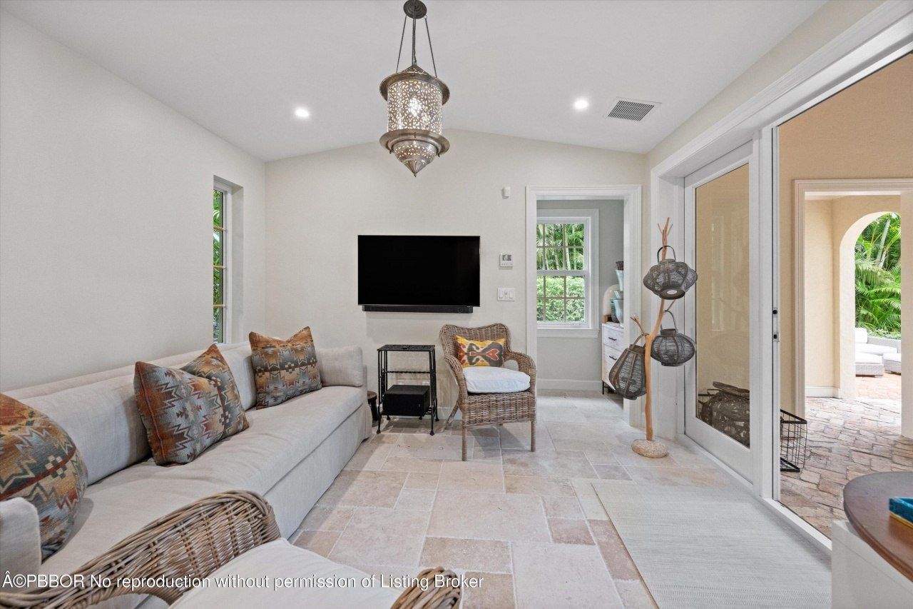 2411 Aravale Road, West Palm Beach, FL 33401 Photo