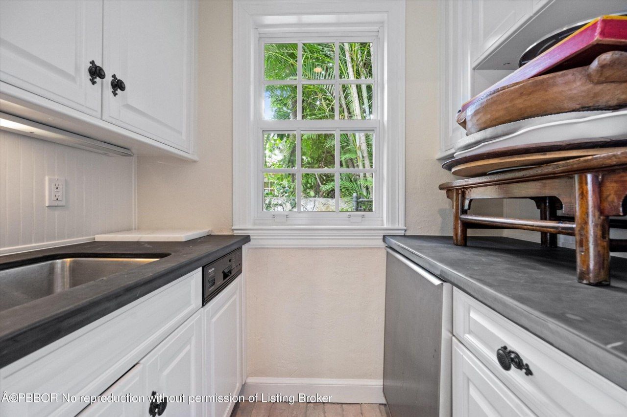 2411 Aravale Road, West Palm Beach, FL 33401 Photo