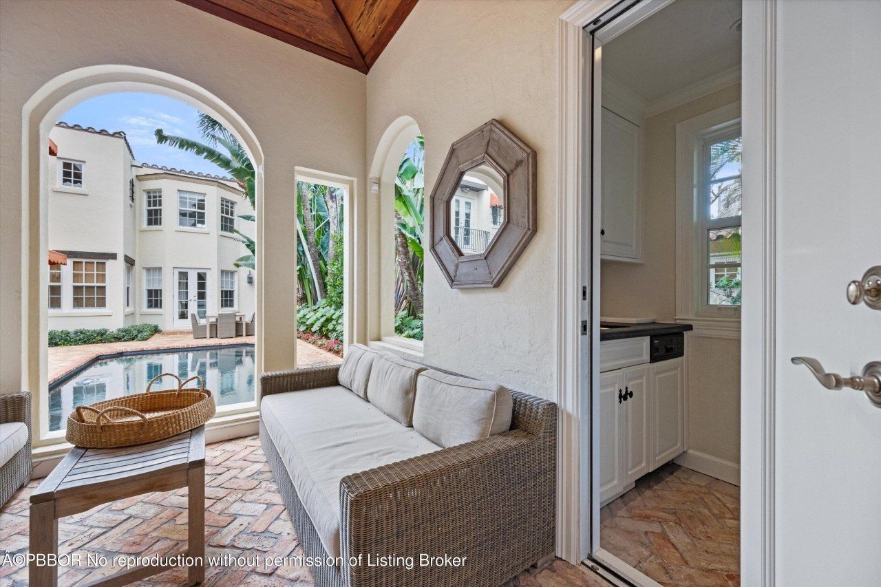 2411 Aravale Road, West Palm Beach, FL 33401 Photo