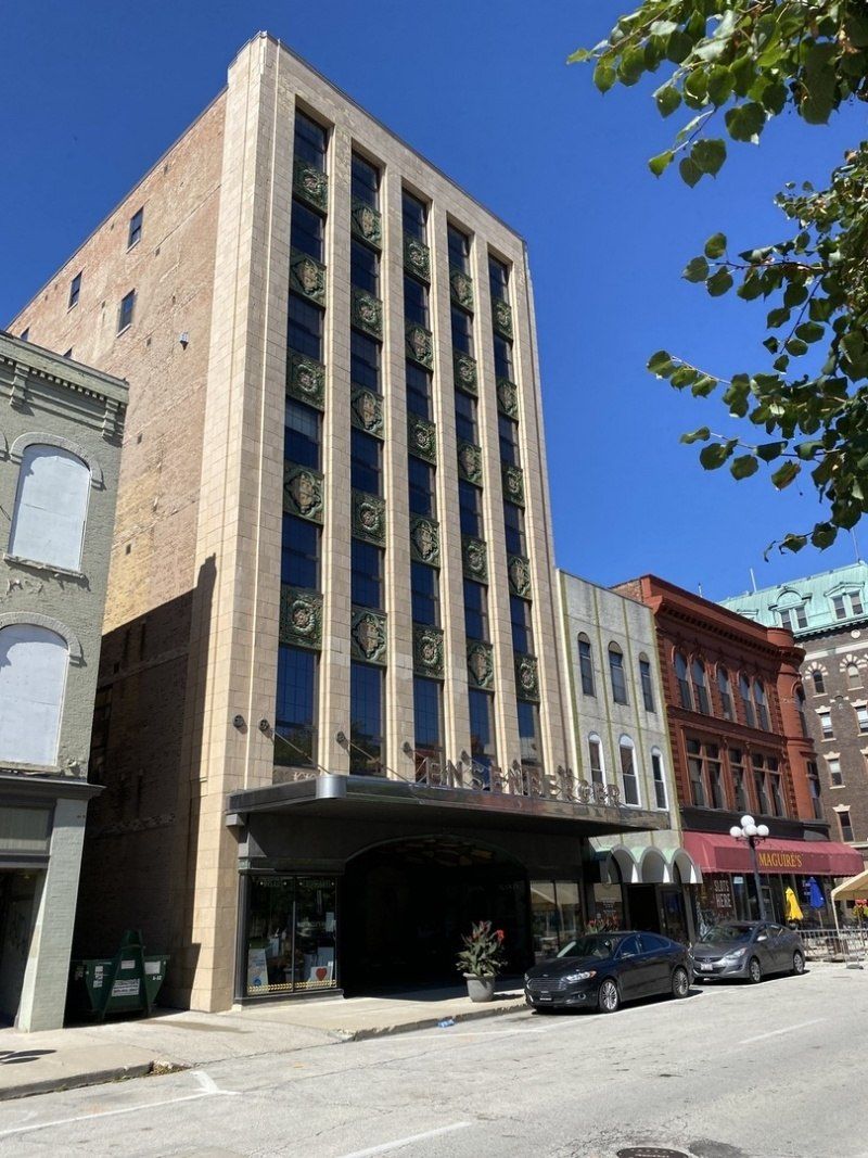 212 N Center Street, Unit 703, Bloomington, IL 61701 Main Photo