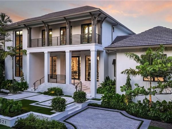 2021 Gordon DR E, NAPLES, FL 34102