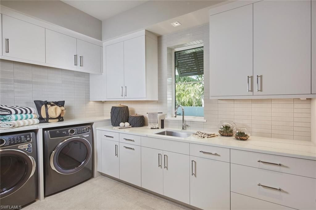 2021 Gordon Dr E, Naples, FL 34102 Photo