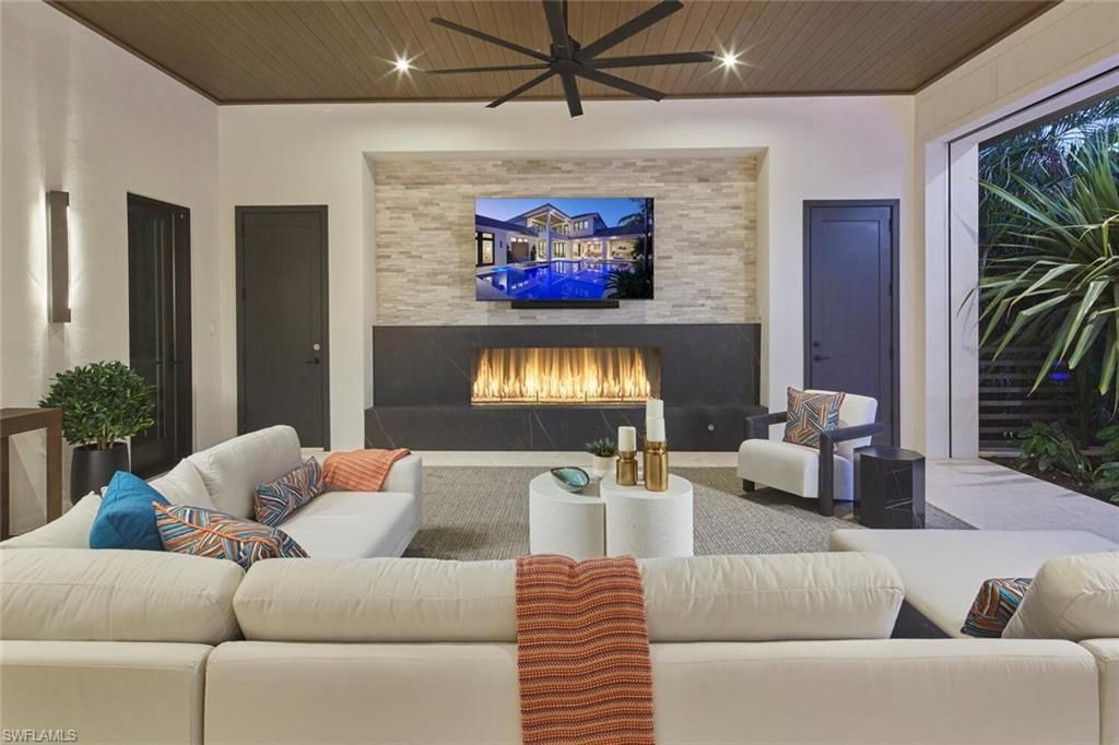 2021 Gordon Dr E, Naples, FL 34102 Photo