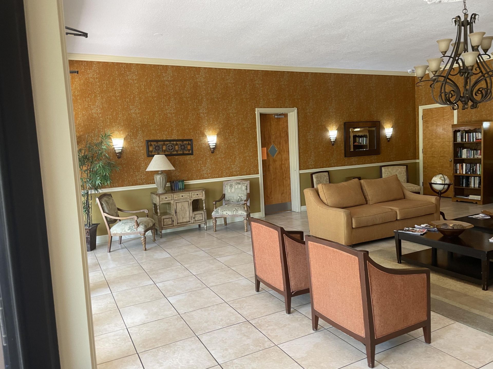 225 Bonnie Boulevard, Unit 211, Palm Springs, FL 33461 Photo