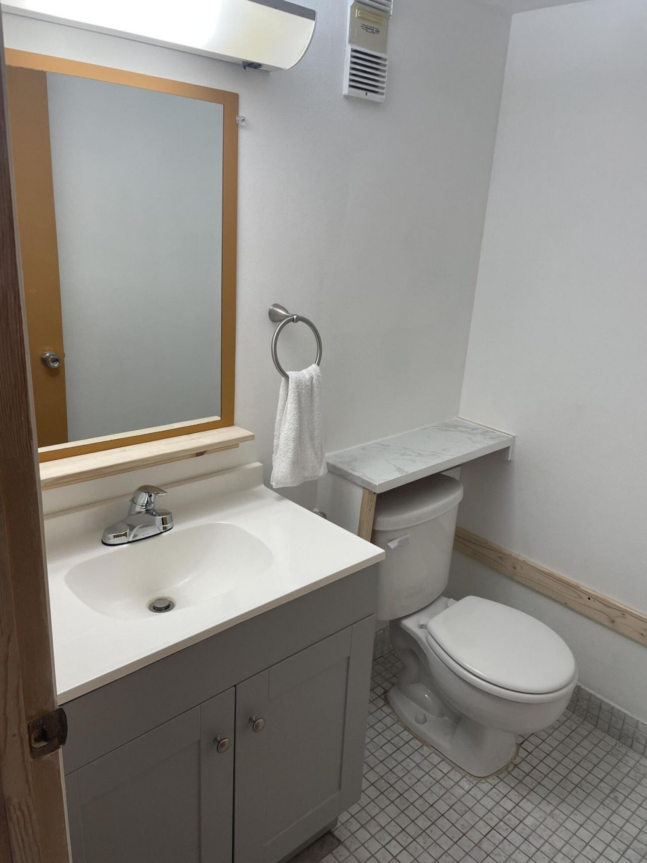 225 Bonnie Boulevard, Unit 211, Palm Springs, FL 33461 Photo