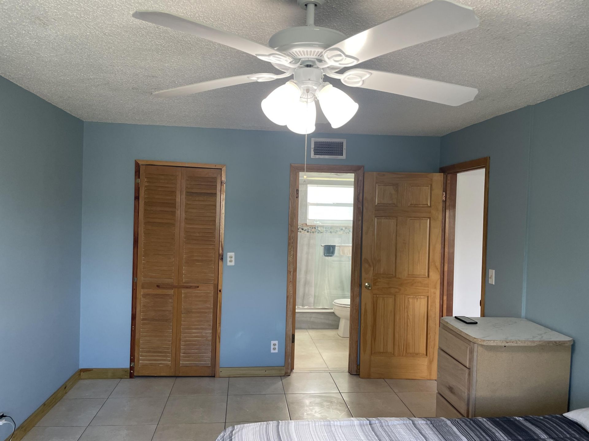 225 Bonnie Boulevard, Unit 211, Palm Springs, FL 33461 Photo