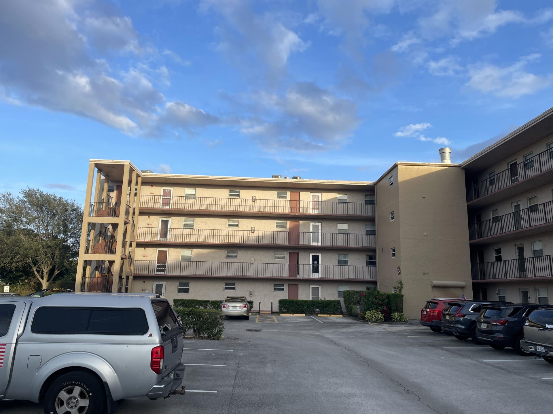 225 Bonnie Boulevard, Unit 211, Palm Springs, FL 33461 Photo