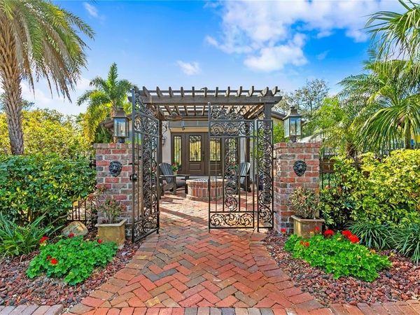 101 30TH AVENUE N, ST PETERSBURG, FL 33704