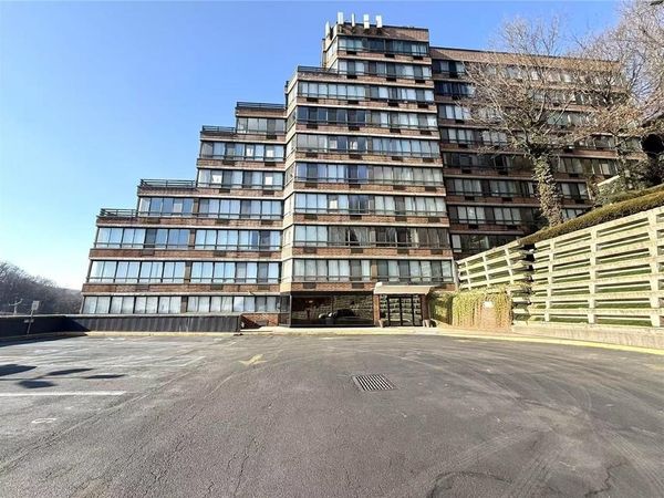 755 Narrows Road N, Unit 305, Staten Island, NY 10304