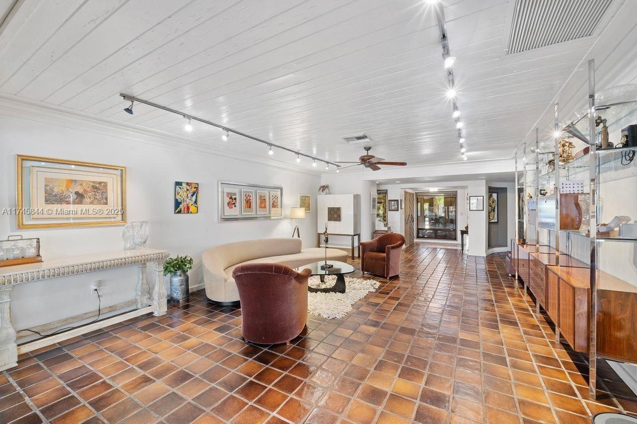 765 N Shore Dr, Miami Beach, FL 33141 Photo