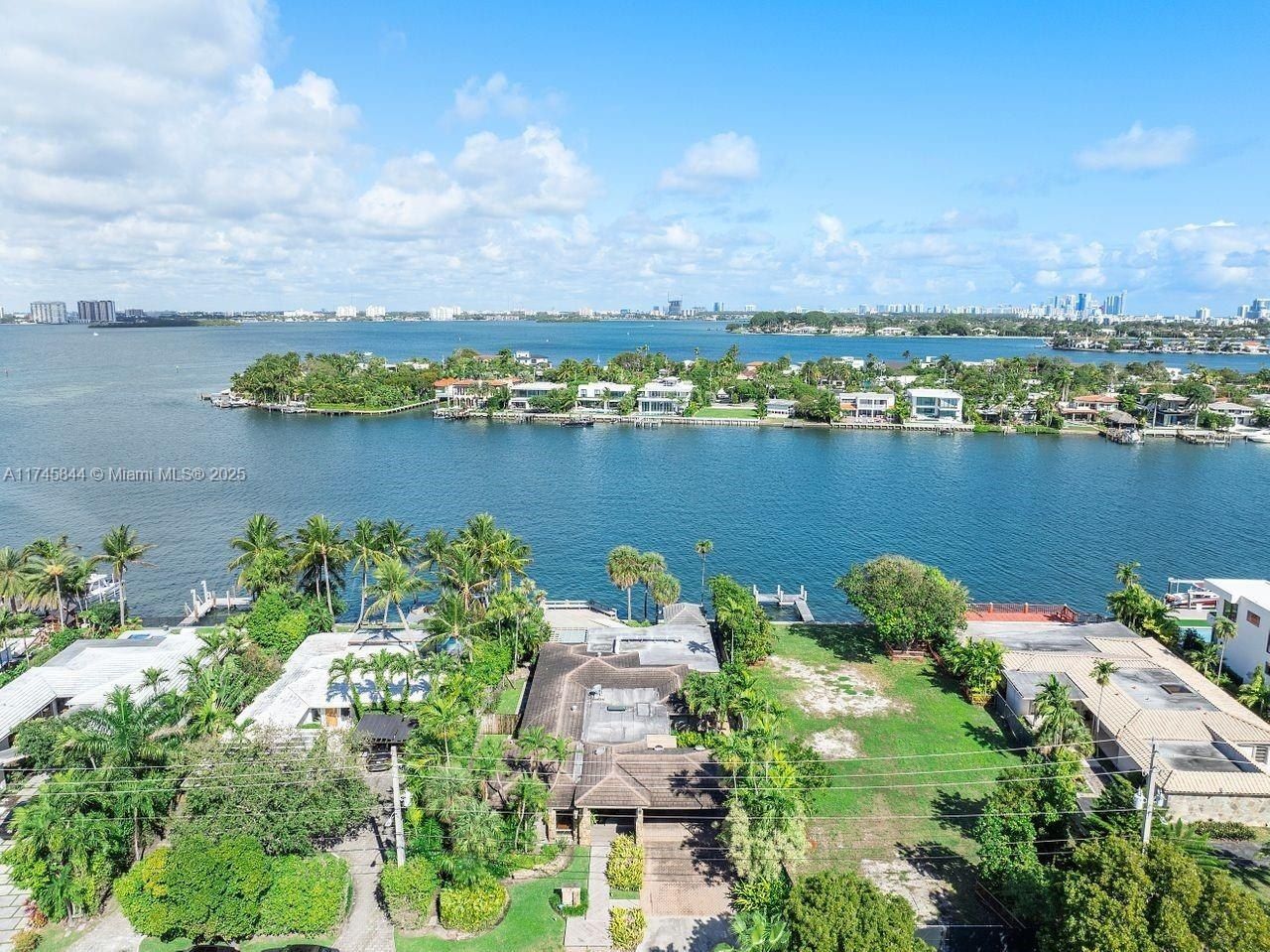 765 N Shore Dr, Miami Beach, FL 33141 Photo