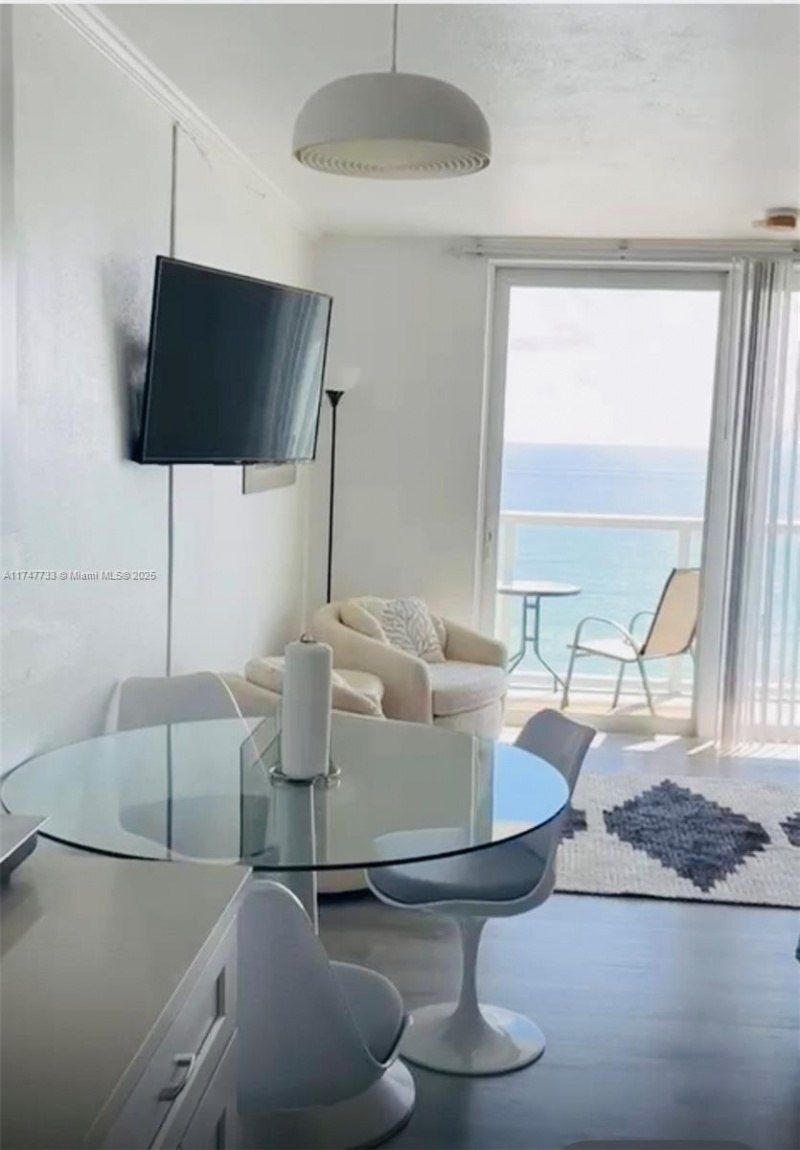 19201 Collins Ave, Unit 512, Sunny Isles Beach, FL 33160 Photo
