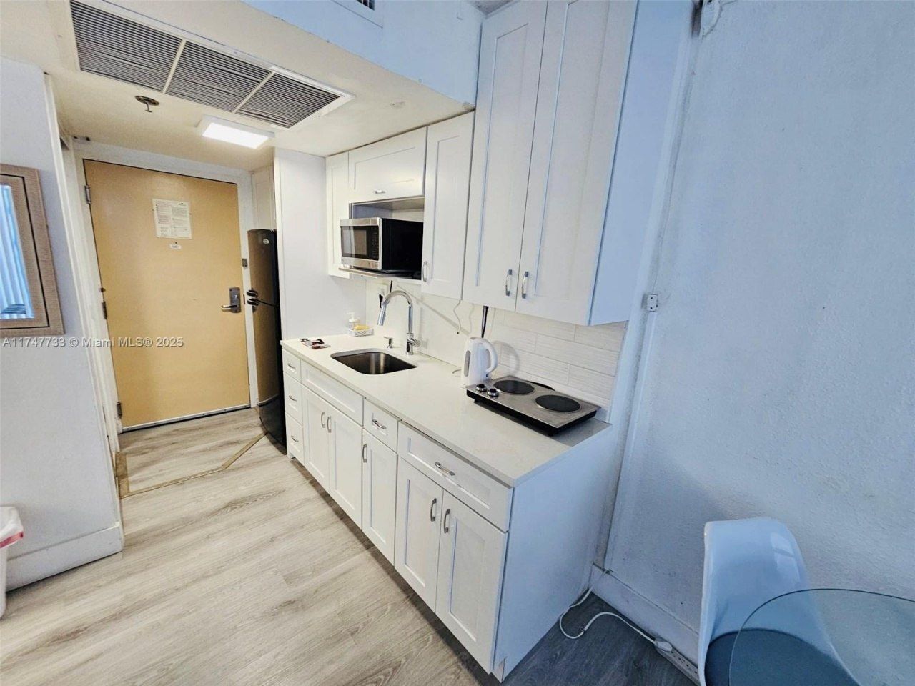 19201 Collins Ave, Unit 512, Sunny Isles Beach, FL 33160 Photo