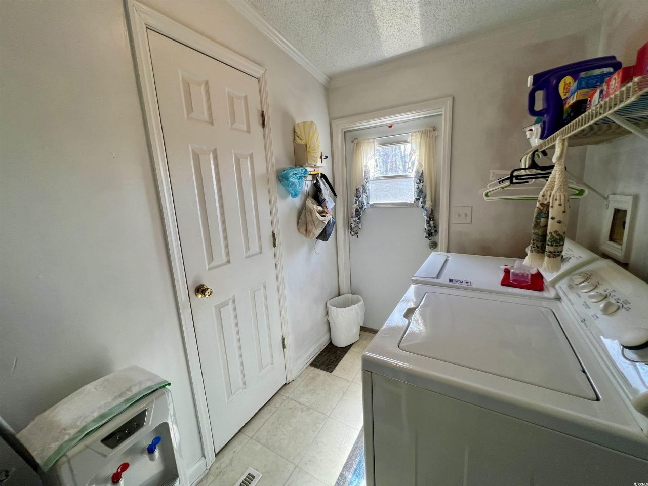 240 Amber Ln. Photo 19