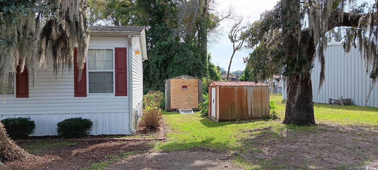 240 Amber Ln. Photo 23