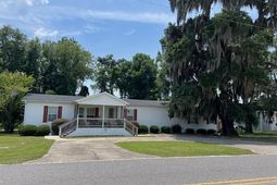 240 Amber Ln. photo 4