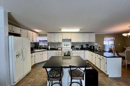 240 Amber Ln. photo 4