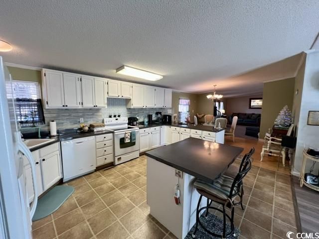 240 Amber Ln. Photo 7