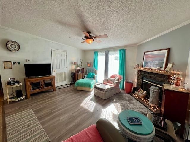 240 Amber Ln. Photo 9