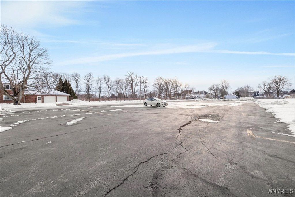 25 Lake Avenue, Lyndonville, NY 14098 Main Photo