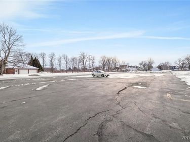 25 Lake Avenue, Lyndonville, NY 14098