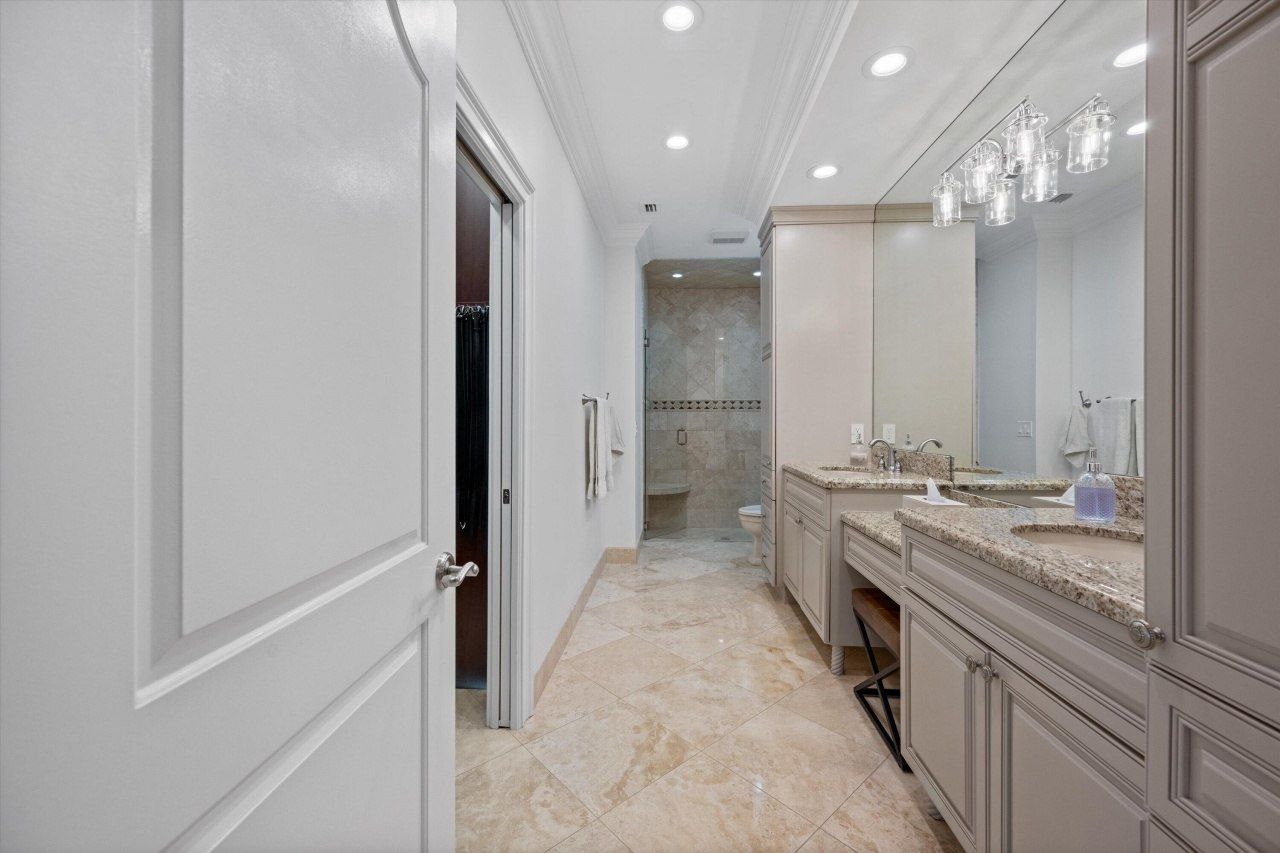 9445 E Fairway Terrace, West Palm Beach, FL 33411 Photo