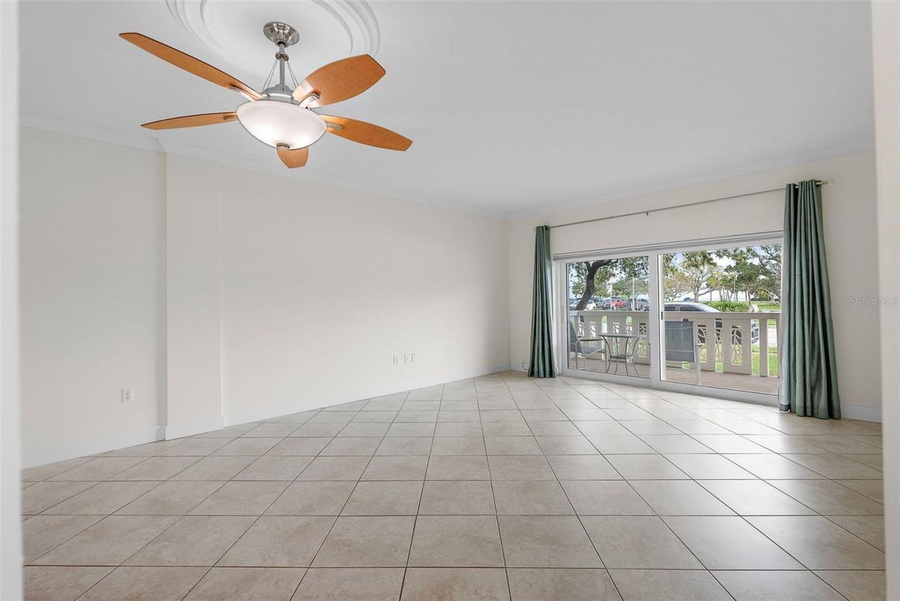 1200 N Shore Drive Ne, Unit 102, Saint Petersburg, FL 33701 Photo
